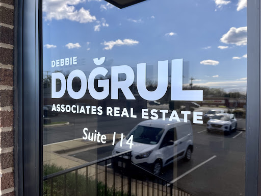 Real Estate Agency «Debbie Dogrul Associates LLC - affiliated with Long and Foster Real Estate», reviews and photos, 3918 Prosperity Ave, Fairfax, VA 22031, USA