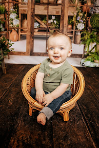 Risse Portraits - Photo 4 - Car repair in Evansville, IN, Evansville