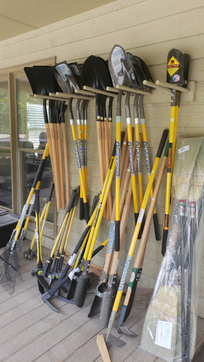 Hardware Store «Carl E Smith & Sons Building», reviews and photos, 48 Longstreet Ave, Turin, GA 30289, USA