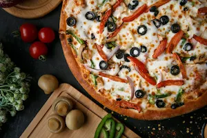 Pizza Studio image