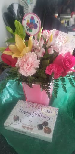 Florist «Thrifty Florist», reviews and photos, 211 S Telegraph Rd, Pontiac, MI 48341, USA