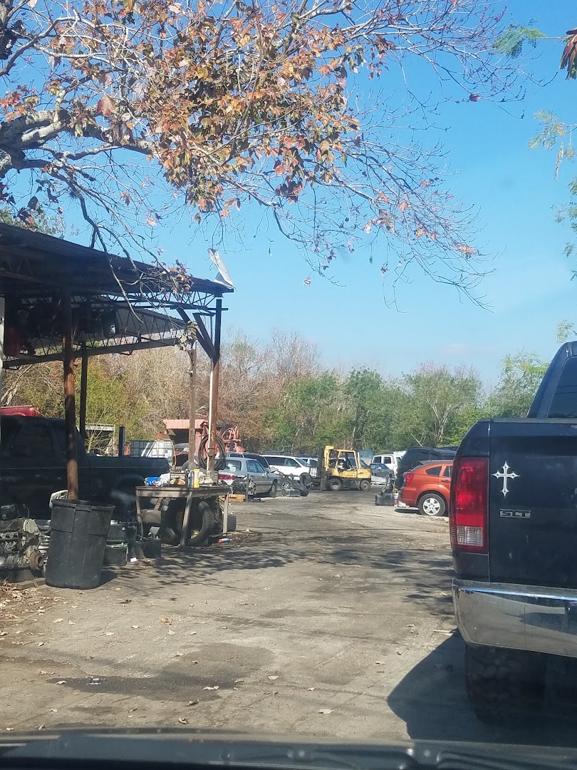 Salvage yard In Wimauma FL 