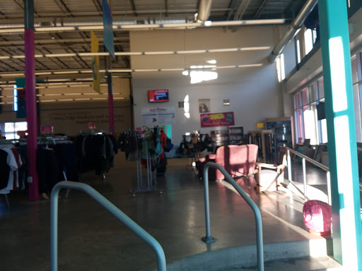 Thrift Store «Out of the Closet - Columbus», reviews and photos, 1230 N High St, Columbus, OH 43201, USA