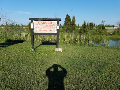Dog Park «Beck Lake Off-Leash Dog Area», reviews and photos, 9700 Gloria Ct, Glenview, IL 60025, USA