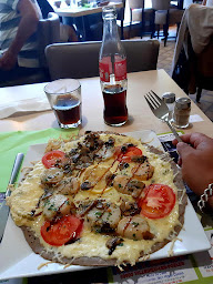 Photo n°4 de La Cuisine De Léonie à Villedieu-les-Poêles-Rouffigny ()