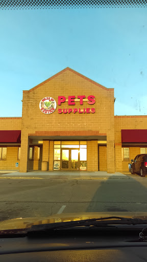 Pet Store «Miles of Exotics», reviews and photos, 8350 N Broadway, Kansas City, MO 64118, USA