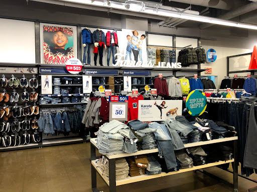 Clothing Store «Old Navy», reviews and photos, 40-24 College Point Blvd, Flushing, NY 11354, USA