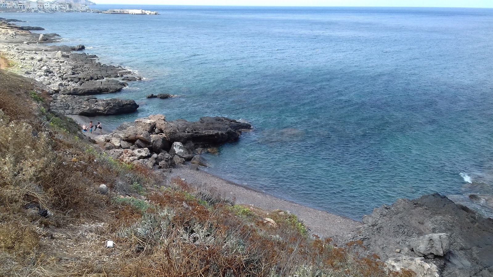 Spiaggia de Rotolo'in fotoğrafı kirli temizlik seviyesi ile