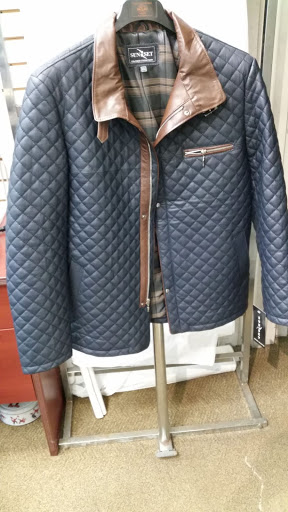 Leather Coats Store «SUNSET LEATHER», reviews and photos, 101 Airport Rd, Hartford, CT 06114, USA