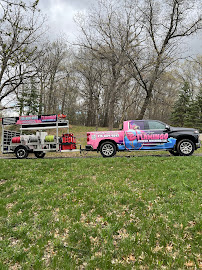 Flamingo Power Washing LLC - Photo 8 - Car repair in , Eau Claire