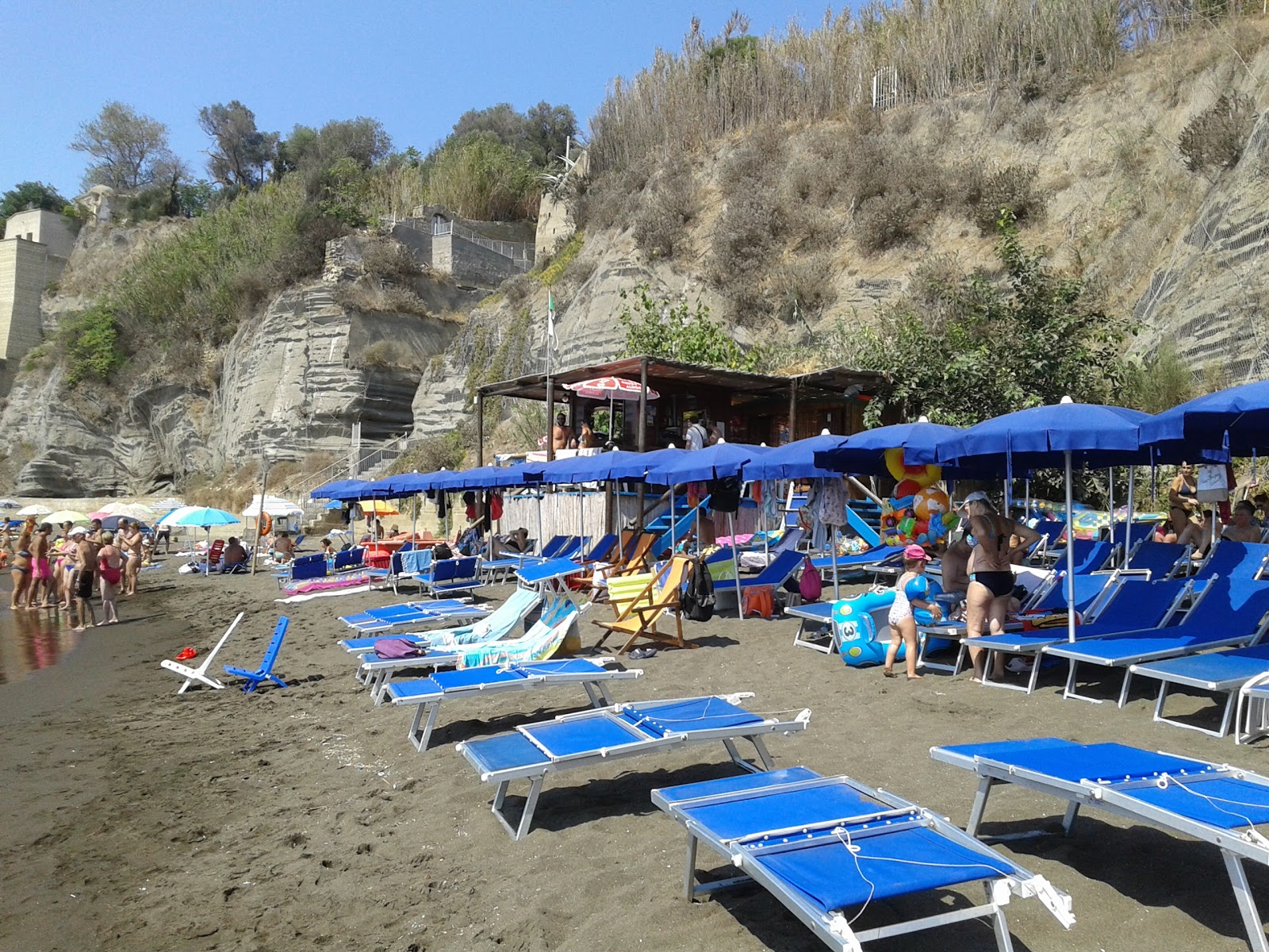 Foto van Spiaggia Chiaia met hoog niveau van netheid