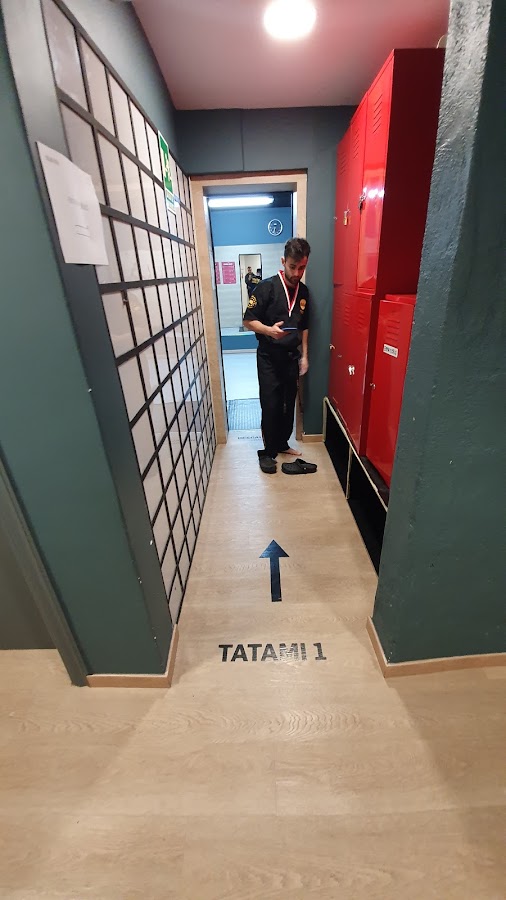 GOLDEN KYU - Artes marciales - Kick Boxing - Fit Boxing en Barcelona (Sarrià - Sant Gervasi)