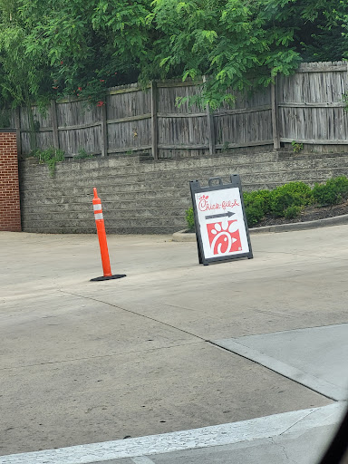 Fast Food Restaurant «Chick-fil-A», reviews and photos, 6495 Glenway Ave, Cincinnati, OH 45211, USA