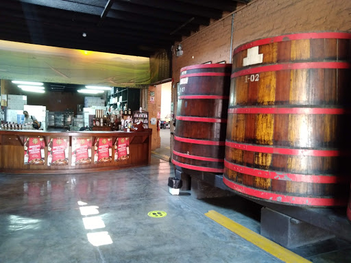 BODEGA SANTIAGO QUEIROLO SAC