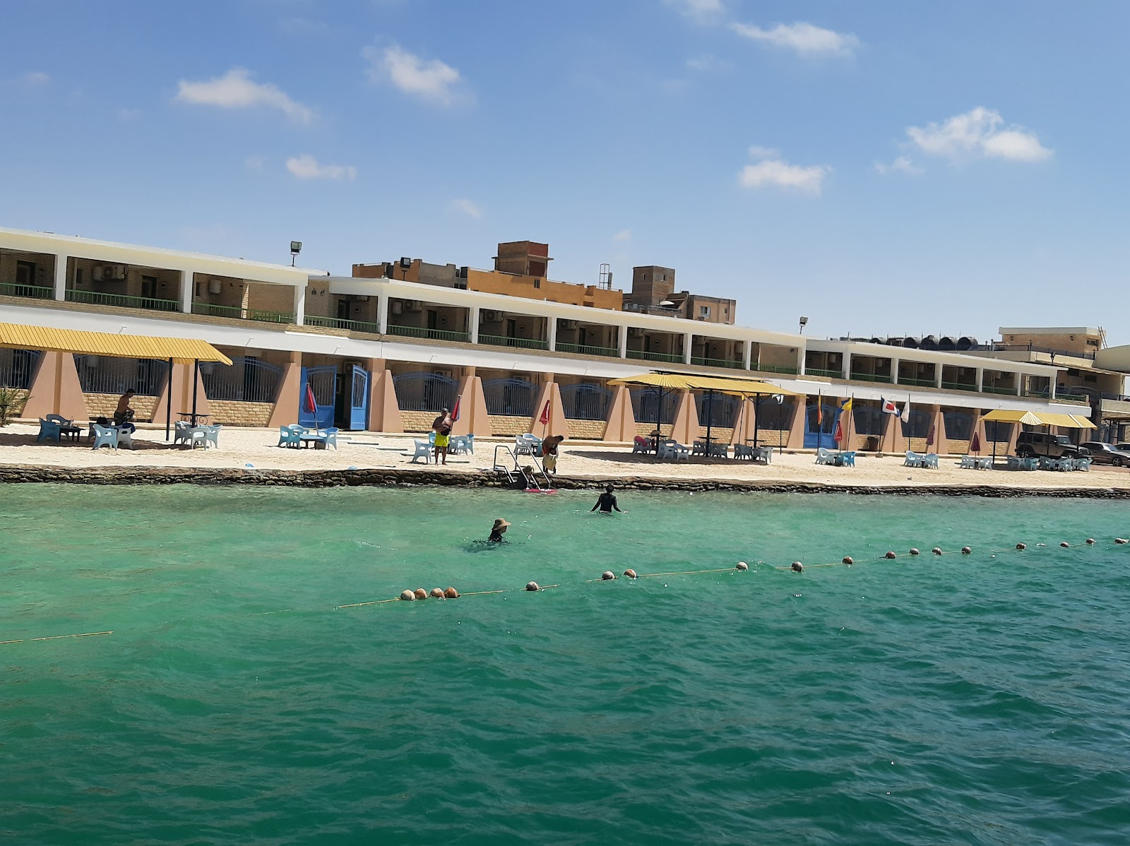 Fotografie cu Suez Canal Authority Camp Beach cu plajă directă