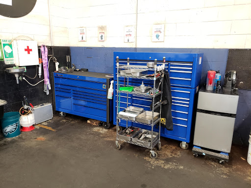 Auto Parts Store «Pep Boys Auto Parts & Service», reviews and photos, 1135 E Colorado Blvd, Pasadena, CA 91106, USA