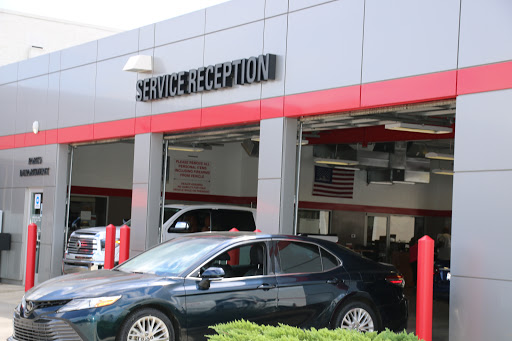 Car Dealer «Serra Toyota of Decatur», reviews and photos, 309 Beltline Pl SW, Decatur, AL 35603, USA