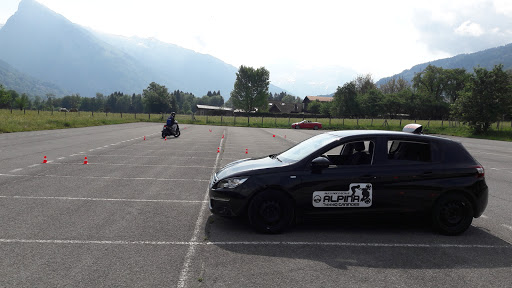 Alpina Automoto Ecole à Taninges, Haute-Savoie