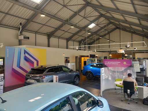 Photo 1 - RENAULT CHATEAULIN - BODEMERAUTO