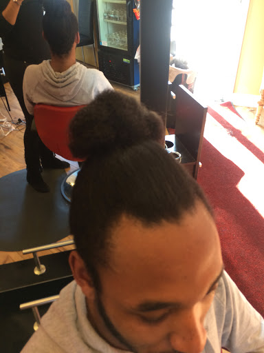 Beauty Salon «Uptown Hair Extensions by Allison», reviews and photos, 25701 N Lakeland Blvd, Euclid, OH 44132, USA