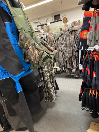 Sporting Goods Store «Hunters Gallery», reviews and photos, 237 Mt Cobb Hwy, Hamlin, PA 18427, USA
