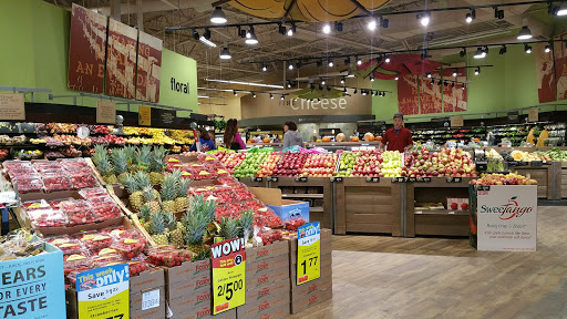 Grocery Store «Hannaford Supermarket», reviews and photos, 5 Hannaford Dr, York, ME 03909, USA