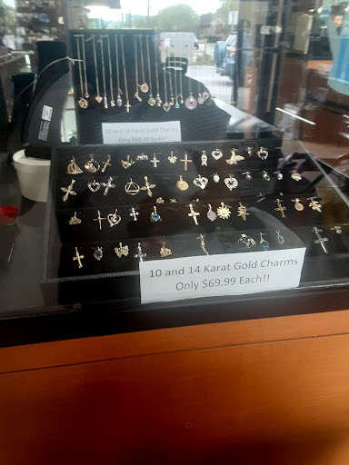 Pawn Shop «P&A Pawn And Gun», reviews and photos, 150 1st Ave E, Hendersonville, NC 28792, USA