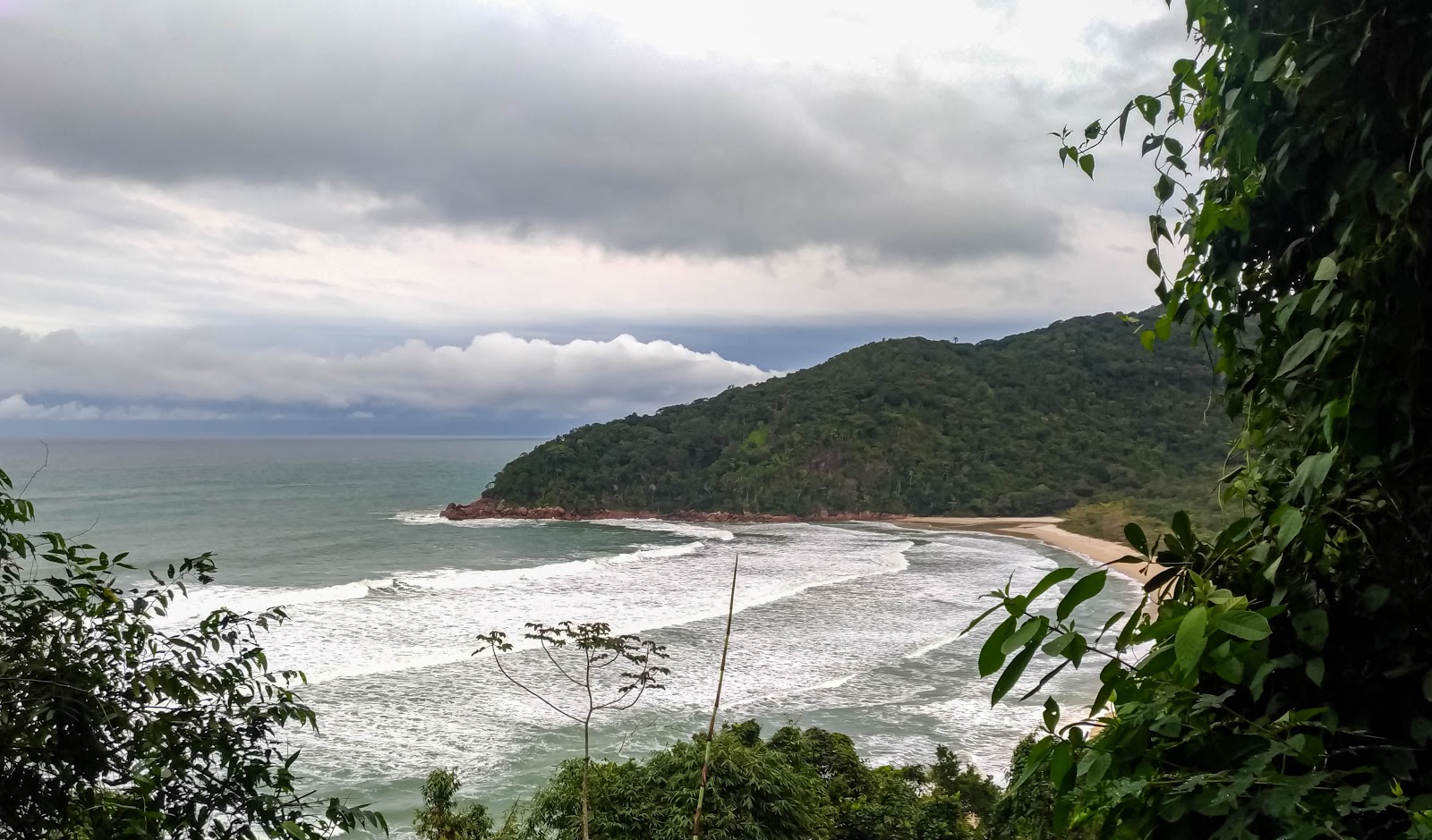 Praia Brava do Camburi photo #9