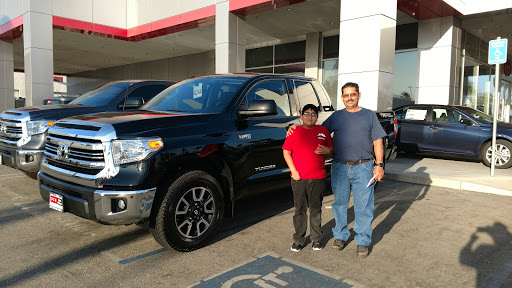 Toyota Dealer «DCH Toyota of Oxnard», reviews and photos, 1631 Auto Center Dr, Oxnard, CA 93036, USA