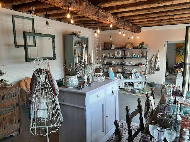 Via Cantonale 129, 6573 Magadino