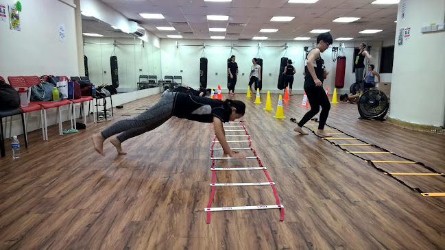 Opinii despre Active Red - Singapore's Leading Women Only Kickboxing Fitness Center în Singapore - Gym
