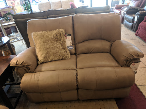 Furniture Store «Muenchens Furniture», reviews and photos, 5005 Cincinnati Brookville Rd, Hamilton, OH 45013, USA