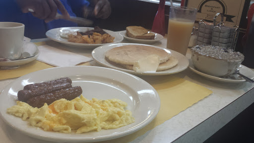 Shopping Mall «Windsor Shopping Center», reviews and photos, 530 Windsor Ave, Windsor, CT 06095, USA