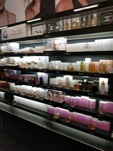 Cosmetics Store «SEPHORA», reviews and photos, 3200 N Sepulveda Blvd, Manhattan Beach, CA 90266, USA