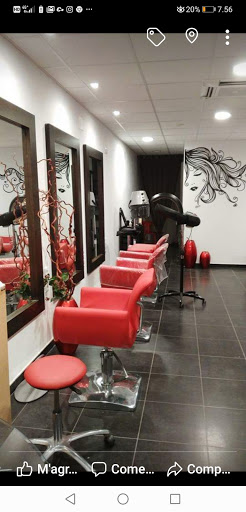 Perruqueria Montse Camós en Torroellade Montgrí, Girona