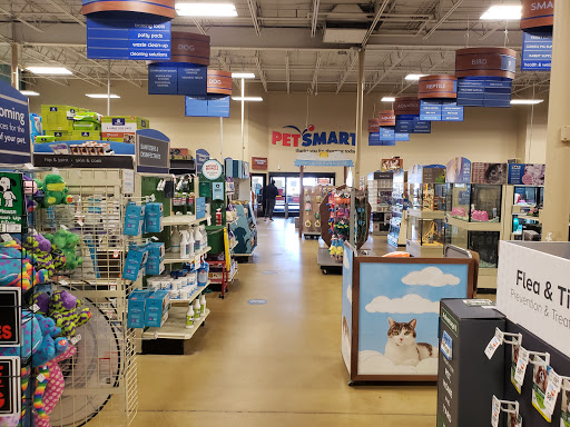 Pet Supply Store «PetSmart», reviews and photos, 218 Kentlands Blvd, Gaithersburg, MD 20878, USA