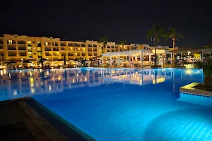 Pickalbatros White Beach Resort - Hurghada image