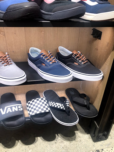 Shoe Store «Vans», reviews and photos, 3393 Peachtree Rd NE #3110a, Atlanta, GA 30326, USA