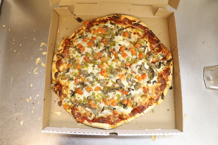 #1 best pizza place in Evansville - Steve's Una Pizza