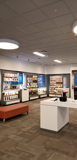 Cell Phone Store «AT&T», reviews and photos, 6001 Pinnacle Pkwy, Covington, LA 70433, USA