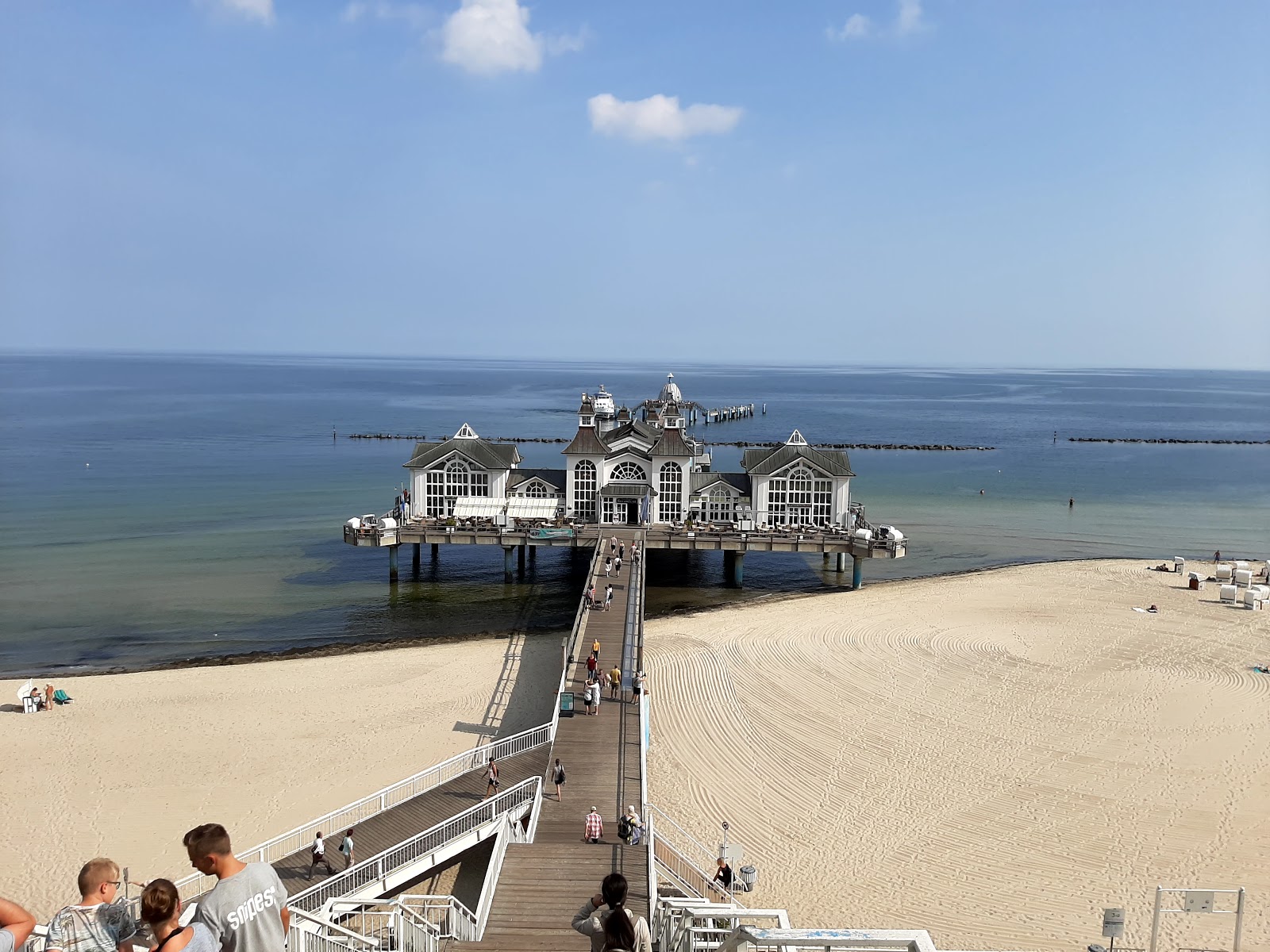 Foto di Sellin Beach e l'insediamento