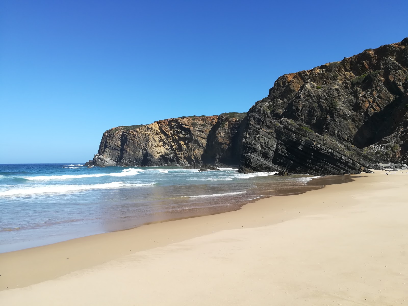 Praia do Tonel'in fotoğrafı birden fazla geniş koy ile birlikte