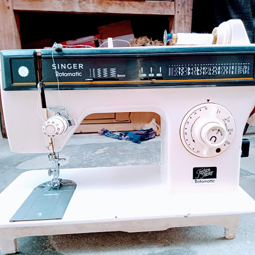 Laxmi Sewing Machine