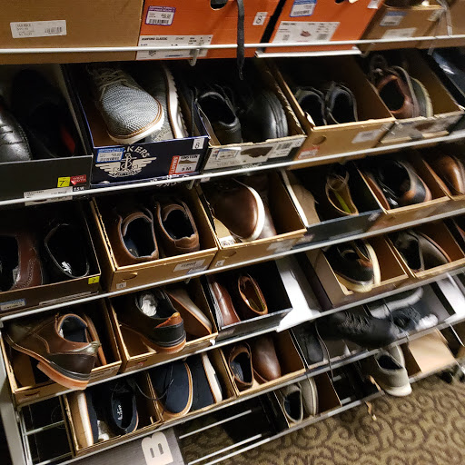 Shoe Store «DSW Designer Shoe Warehouse», reviews and photos, 1 Worcester Rd, Framingham, MA 01701, USA