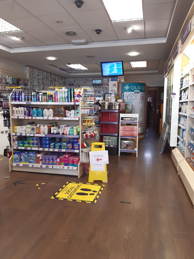 Kinirons Allcare Pharmacy in Lucan, Co. Dublin (Baile Átha Cliath)