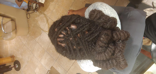 Hair Salon «Twisted Rootz Natural Hair Care Salon», reviews and photos, 2903 Oakland Ave, Greensboro, NC 27403, USA