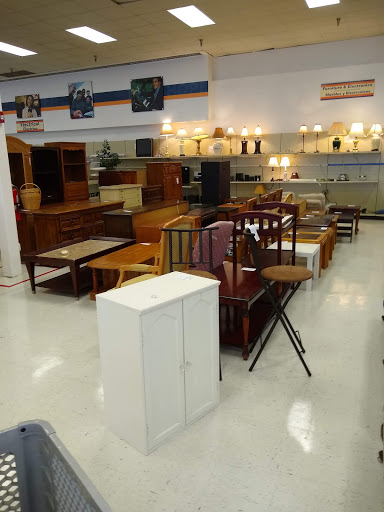 Thrift Store «Goodwill of North Georgia: Kennesaw Store and Donation Center», reviews and photos, 2500 Cobb Pkwy N, Kennesaw, GA 30152, USA