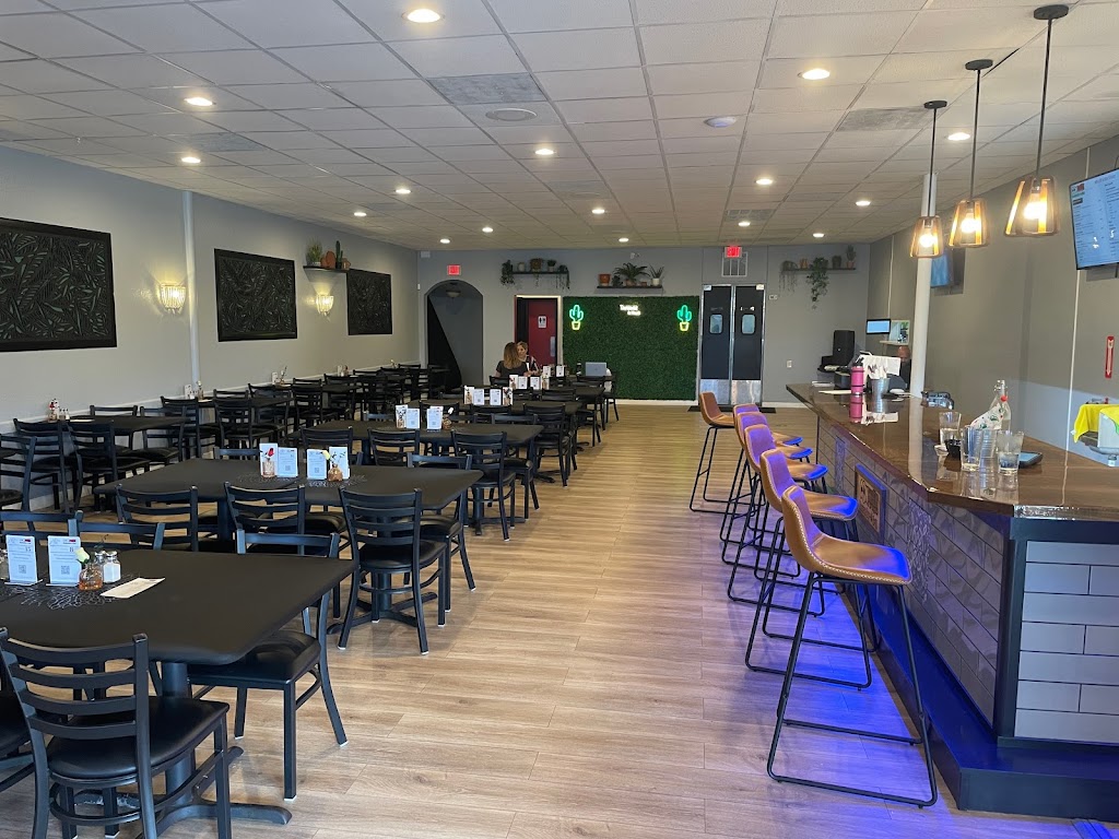 Conmaye Mexican Bar & Grill 78750