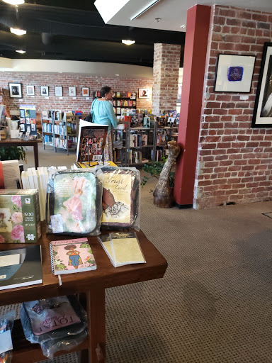 Book Store «Underground Books», reviews and photos, 2814 35th St, Sacramento, CA 95817, USA