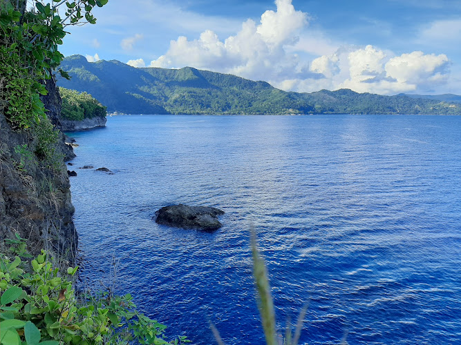 Pantai Pintu Kota Ambon